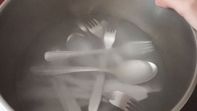 ЧУДЕСА! Одна таблетка для посудомойки и ложки,вилки как новые! Простой способ!Лайфхак! смотреть онлайн