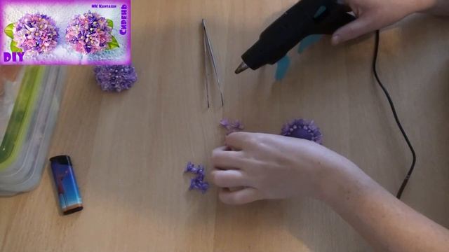 DIY: Канзаши МК Сирень/Красивая заколка своими руками (МК/DIY )/Kanzashi diy Tutorial смотреть онлайн