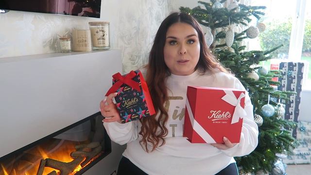 VLOGMAS // DAY 9 // GIFT GUIDE FOR THE GALS смотреть онлайн