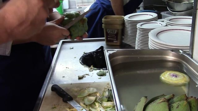 Как почистить артишок! Стажи для профи в Лионе, Франция смотреть онлайн