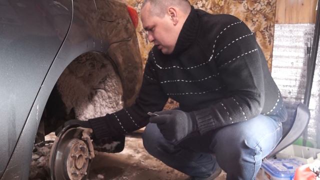 Замена задних тормозных колодок #ТойотаКоролла смотреть онлайн