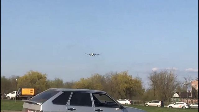 Посадка ИЛ-96 на аэродром ВАСО, Воронеж