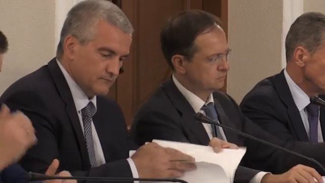 Сергей Аксёнов и Дмитрий Медведев провели встречу в Севастополе смотреть онлайн