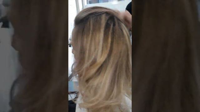 Melinè Parrucchieri specialisti del Colore certificato sul Colore CONTATTATECI 02474301 смотреть онлайн