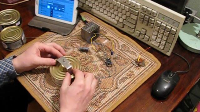Динамик из консервной банки смотреть онлайн