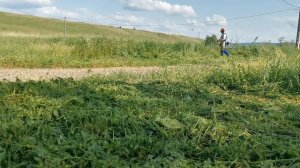 STIHL FS 120 with brush cut accesory