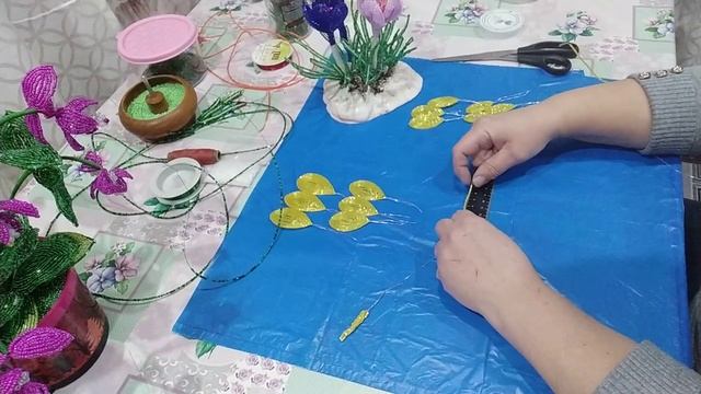 VID 20220219 195712 Крокусы из бисера. 1 часть. смотреть онлайн