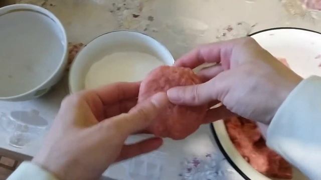 Простые котлеты в мультиварке смотреть онлайн