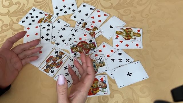 Скучает ли тоскует? вспоминает вас крестовый король и какие мысли сегодня о вас ? ♣️♥️ смотреть онлайн