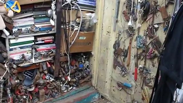 Free Energy.Hoarding. Здесь есть все! смотреть онлайн