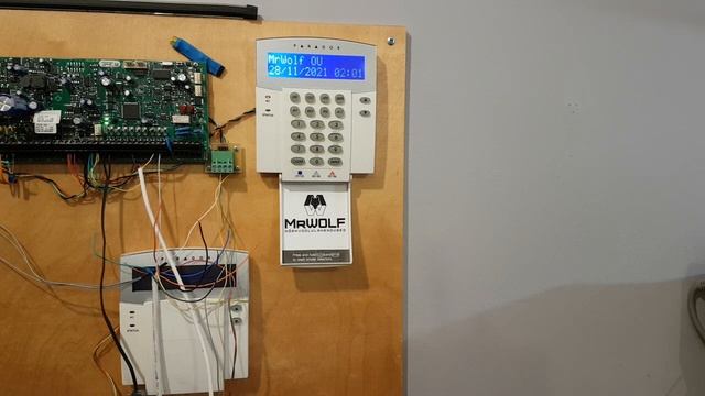Как отключить сработку тамперов на охранке. Адвент календарь Слаботочника. смотреть онлайн