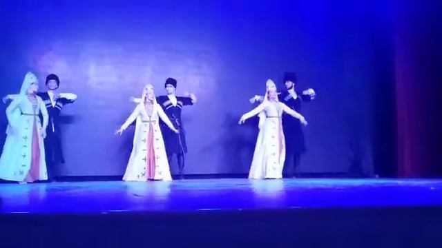 осетинский народный танец хонга кафт-приглашение.