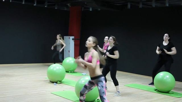 Aerobics + Fitball West Gym PREMIUM Курск смотреть онлайн