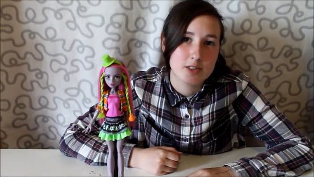 Обзор на Марисоль Кокси из коллекции "Монстры по обмену" смотреть онлайн