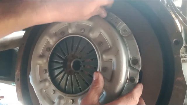 REPLACE CLUTCH DISC, AND PRESSURE PLATE 4J B1 | RAMON ARAGON смотреть онлайн