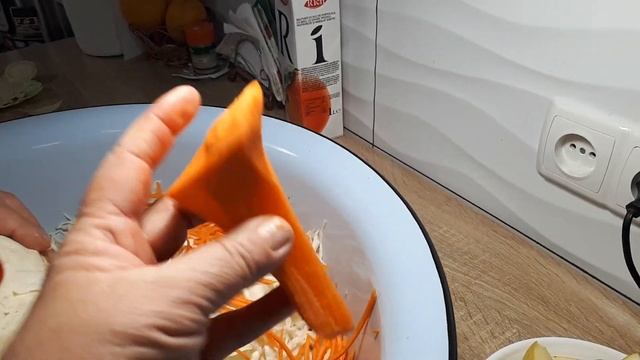 ЧЕТВЕРГ- КВАСИМ КАПУСТУ" КАБЛУЧКОМ" смотреть онлайн