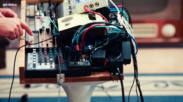 Korg Volca KEYS BASS BEATS Acid Rock: Smoke on the water VS Iron Man (cover version) смотреть онлайн