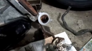 Два термостата двигателя  Nissan MR20 .