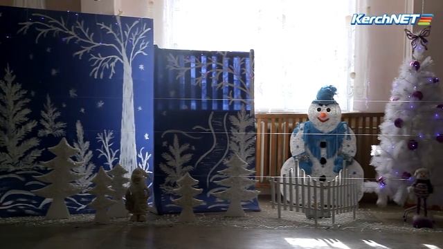 Медики керченской больницы сделали подарок маленьким пациентам смотреть онлайн