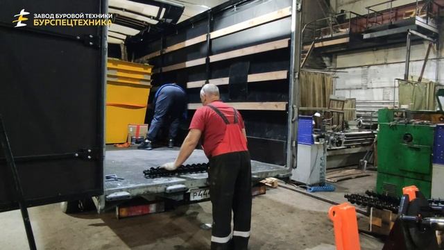 Буровая установка СБУ 2020. Самая маленькая в серии СБУ. Пусконаладка и отгрузка. Видео от ЗБТ смотреть онлайн