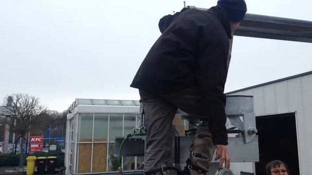 General Dynamics Satellite Antenna disassembling-Спутниковая Антенна GD. Раборка/сборка. Шаг 19. смотреть онлайн