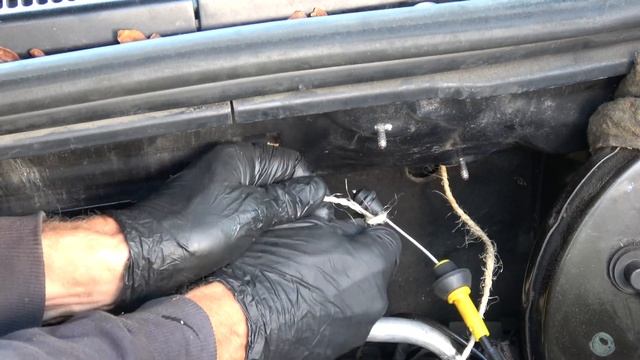 How to Replace Your Accelerator Cable And Adjust It смотреть онлайн