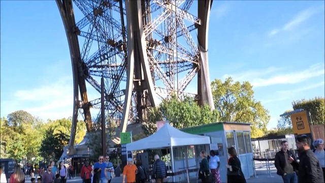 Visiting Eiffel Tower Paris | Eiffel Tower Paris | Paris Landmark Eiffel Tower - by malik imtiaz смотреть онлайн