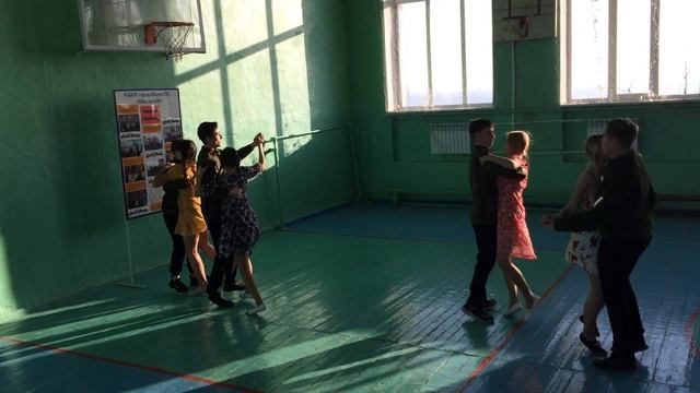 Вальс Победы МБОУ "Школа №10" смотреть онлайн