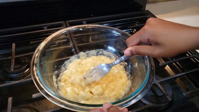 How To Make The BEST Banana Bread | Maui | Moist & Delicious смотреть онлайн