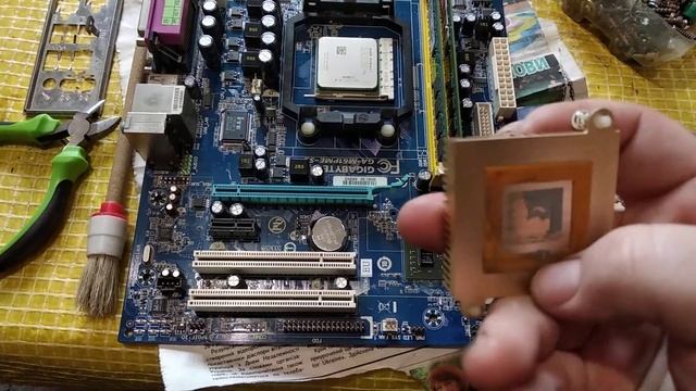 Замена термопасту на чипсете смотреть онлайн