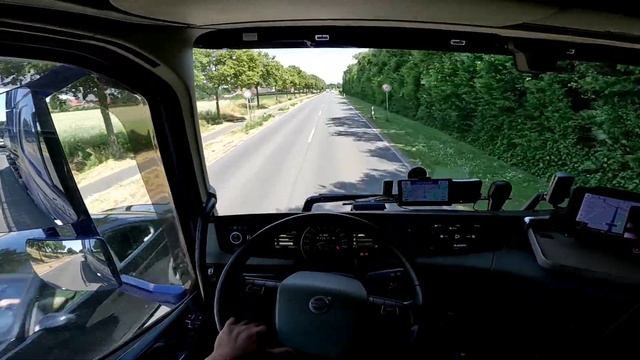 Side roads - highway was closed • pov truck driving смотреть онлайн