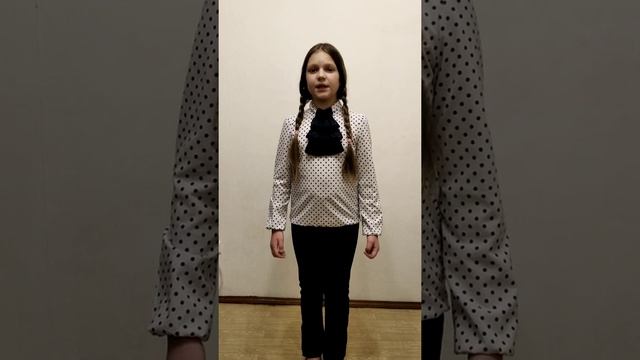Страна читающая — Арина Плетнева читает произведение «Море и утес» Ф. И. Тютчева смотреть онлайн