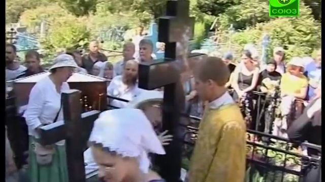 Многочасовой крестный ход проходит в Ярославско смотреть онлайн