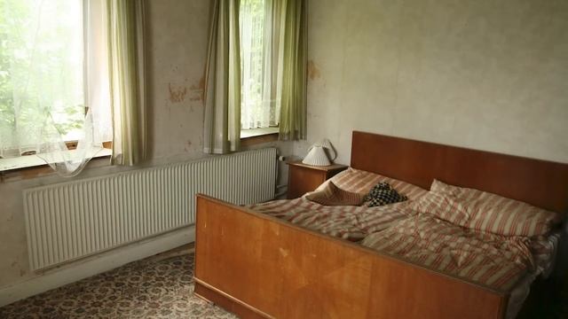 Бомжиху привезли, иди тренируйся. Зав. отделением глумился над молодым хирургом, а когда очнулась. смотреть онлайн