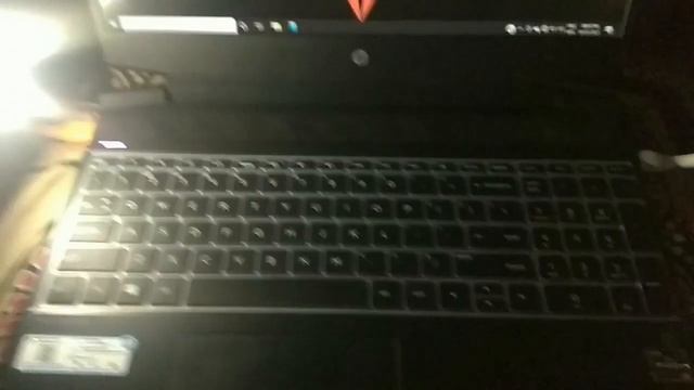 video show of my new laptop with white, yellow and voilet color смотреть онлайн
