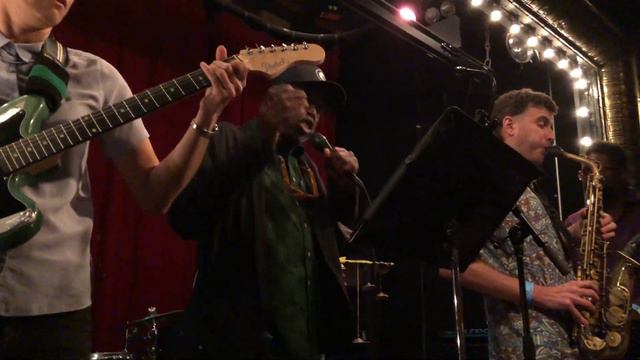 Malcolm Mooney - Outside My Door (Live at Union Pool, Brooklyn 2019) смотреть онлайн