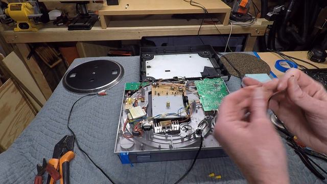 How to remove the preamp on an Audio-Technica AT-LP120-USB turntable смотреть онлайн