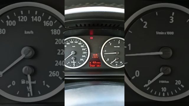 БМВ е60 хлам! Расход топлива 2.0 дизель трасса. смотреть онлайн