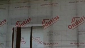 Крепим ветрозащиту на стены