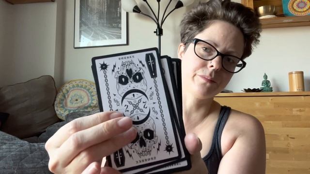 Deck Unboxing: Bird Ov Prey Oracle Deck (2nd & Expanded Kickstarter Version) смотреть онлайн