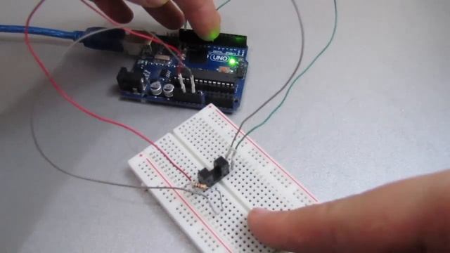 Подключаем щелевой фотопрерыватель к arduino смотреть онлайн
