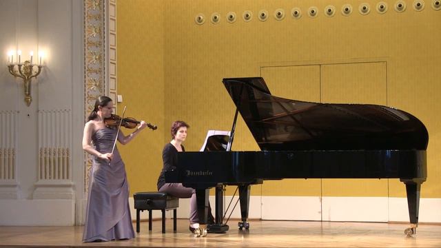 Nina Veselinova - Méditation From Thaïs Played On A Very Special Violin