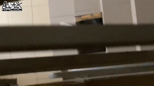 МОЖНО ЛИ ЛИЗУНОМ ЗАЩИТИТЬ АЙФОН 17!? СКИНУЛ С 17 ЭТАЖА!! СПАСЁТ ЛИ ЛИЗУН ОТ ПОЕЗДА? смотреть онлайн