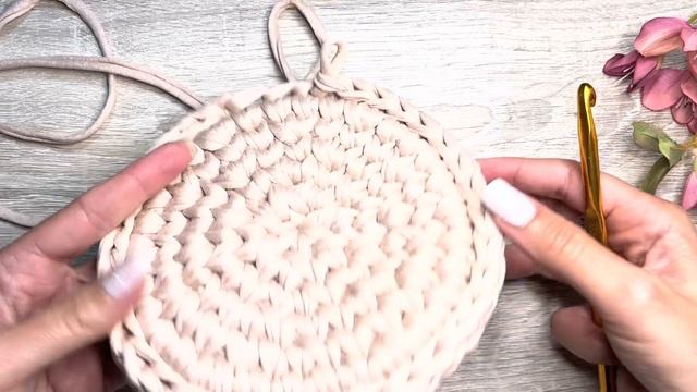 Cachepô de tulipa/Cesto em crochê de tulipas /Fácil para iniciantes/Tulips cachepot crochet/Tulipán смотреть онлайн