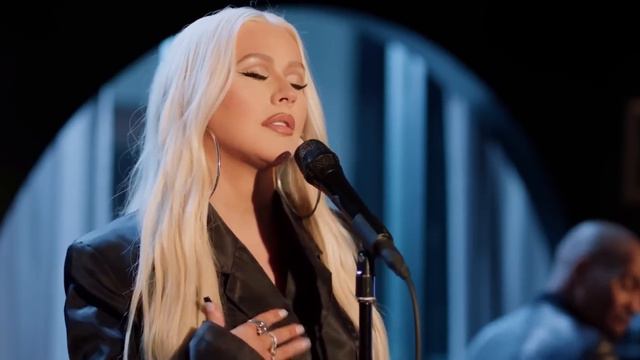Christina Aguilera - At Last Masterclass (Etta James) смотреть онлайн