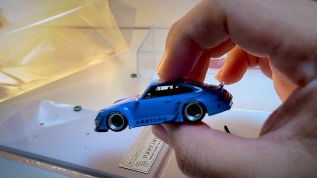 Fuelme Models 1:64 Porsche 911 RWB 993 Destino Baby Blue смотреть онлайн