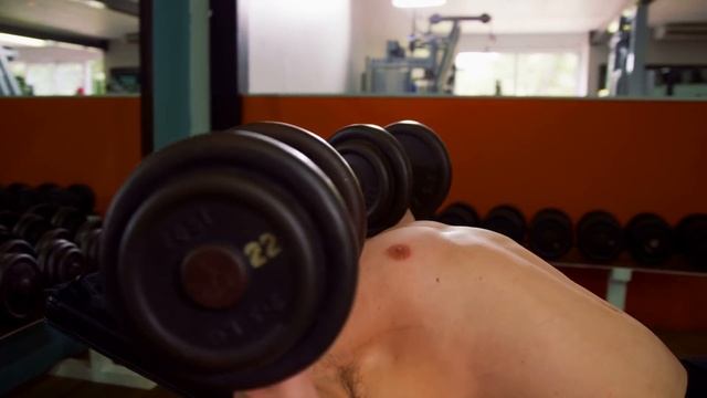 Как Быстро Накачать Большой Бицепс? смотреть онлайн