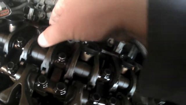 Замена сальников свечных колодцев Митцубиси лансер 9. смотреть онлайн