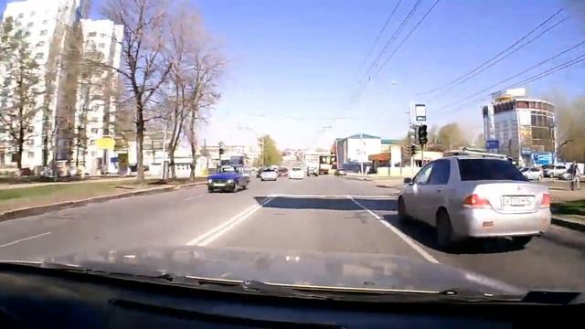 Ситроен на встречке.avi смотреть онлайн