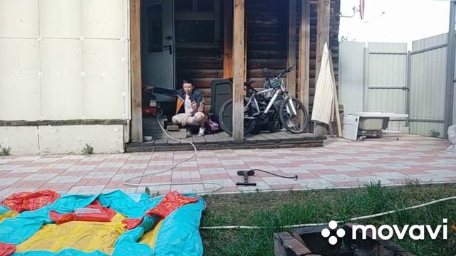 Распаковка батута Fisher Price. Как надуть батут компрессором. смотреть онлайн